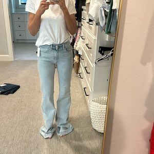 BRAND NEW! 7 for All Mankind high rise flares!!